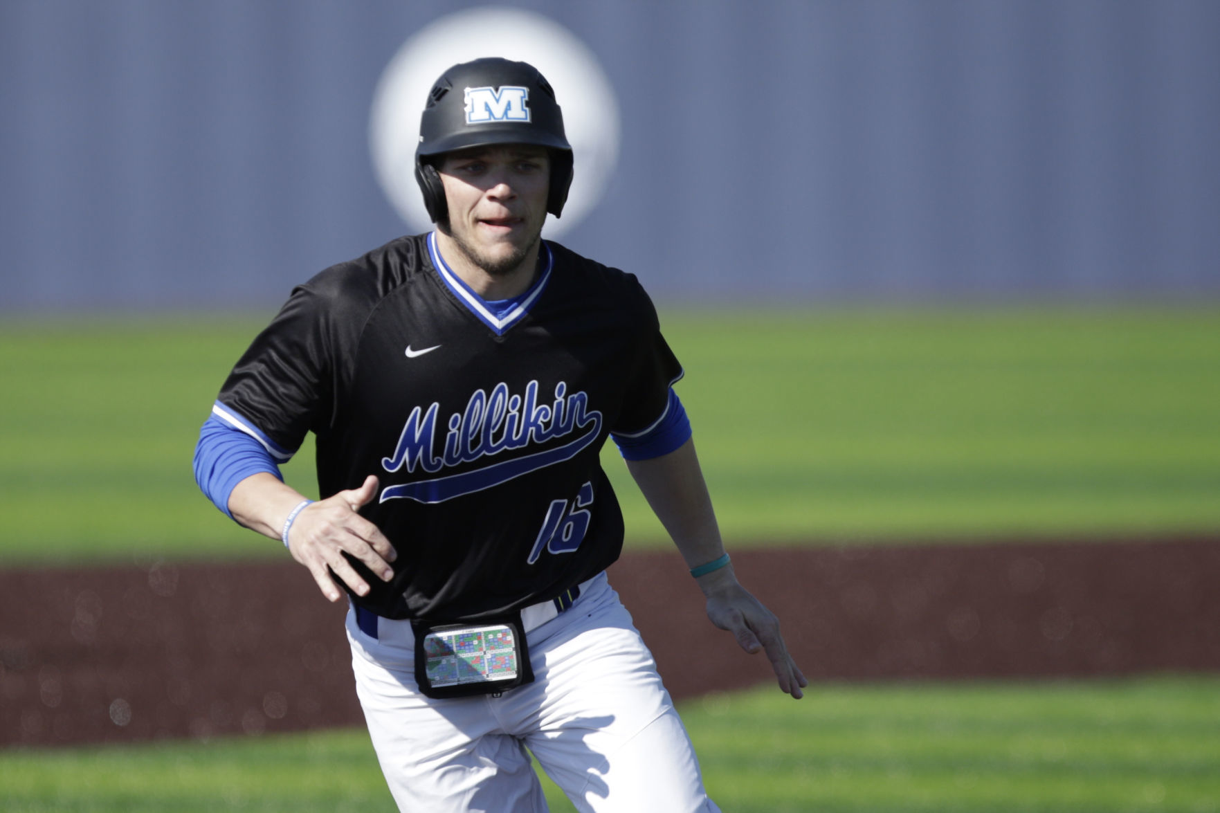 GALLERY-Millikin-v-StNorbert-024.JPG